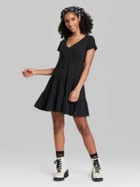 🔴3/$10- Wild Fable Black V-Neck Tiered Mini Dress